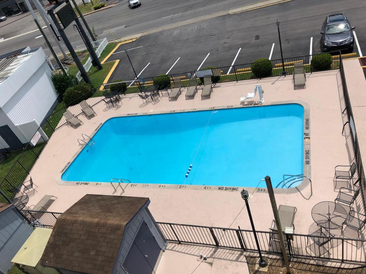 Super 8 By Wyndham Nashville Downtown Buitenkant foto