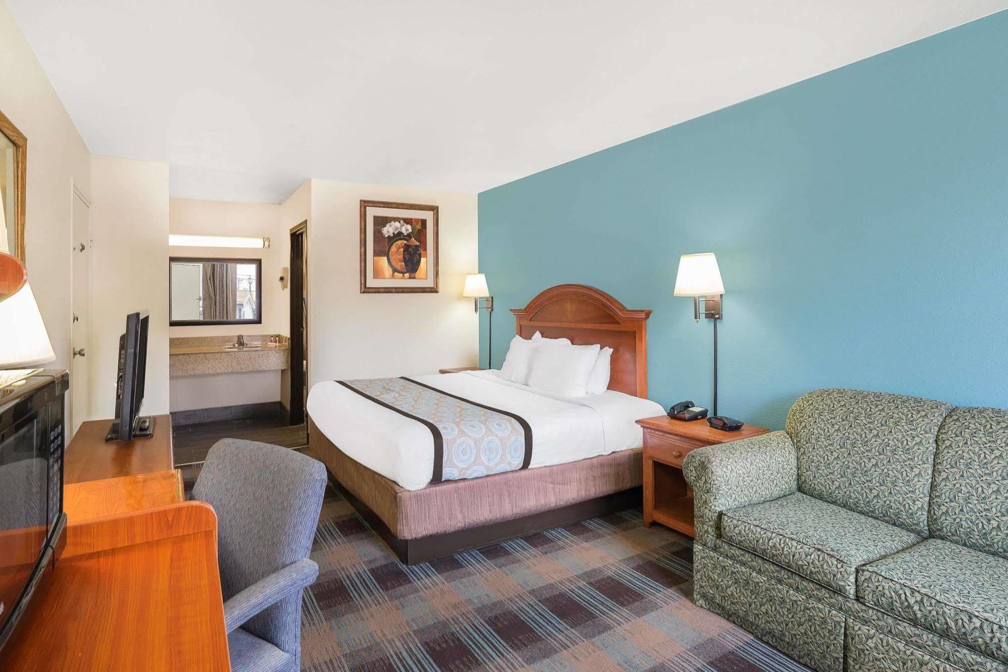 Super 8 By Wyndham Nashville Downtown Buitenkant foto