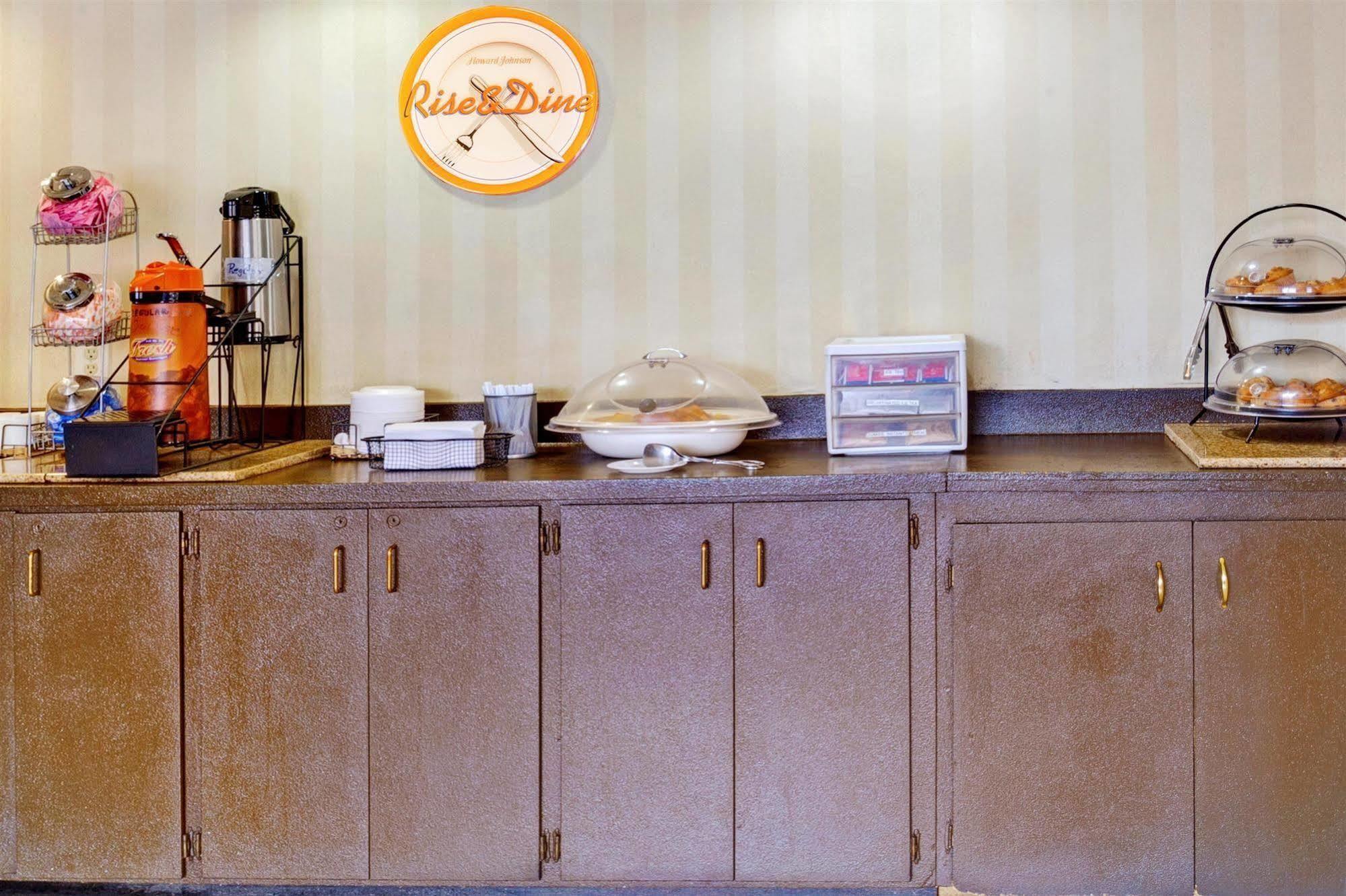 Super 8 By Wyndham Nashville Downtown Buitenkant foto
